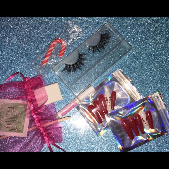PRESSON NAILS+EYELASH BUNDLE - Picture 1 of 5